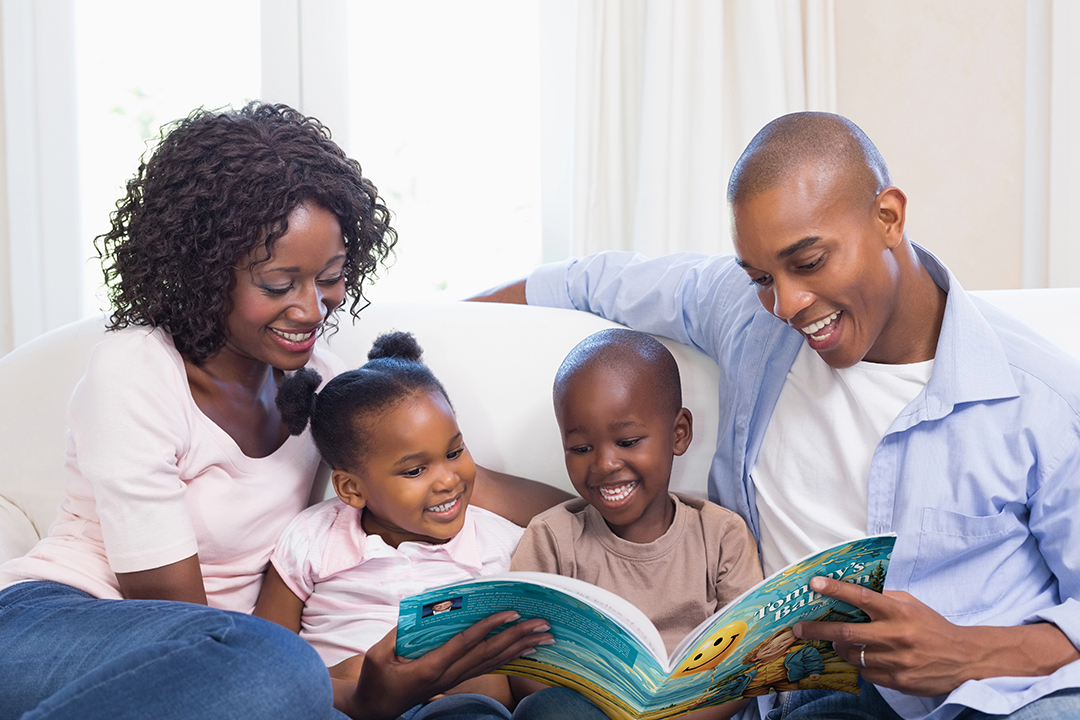 BlackFamily_reading_tommys_balloon